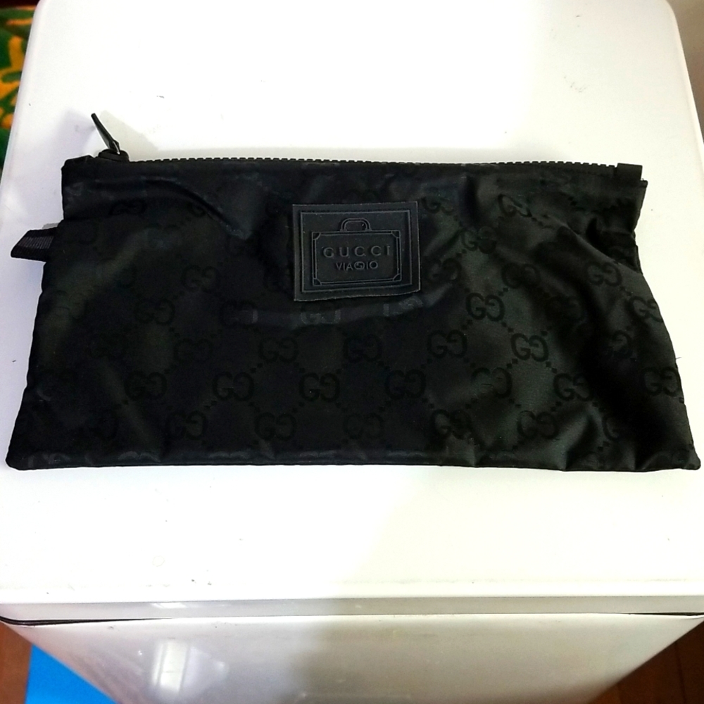 GUCCI BLACK TRAVEL POUCH